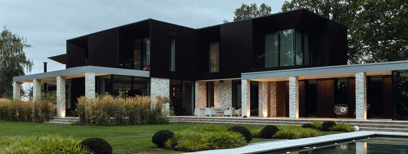 Des Ewing ح Seer Green 