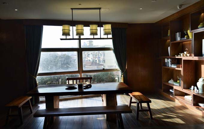 �����������������������ҷ���һ�ߣ��о����������������к����ӱ��紵�����������궯�������ľ��������� ...