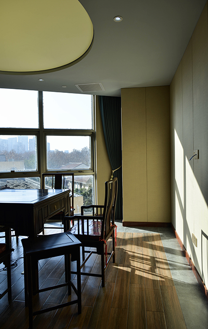 ��ɫ���ǻơ��ס��ҵ�ǳɫ����ʹ�����ռ俴��ȥ�������¡�