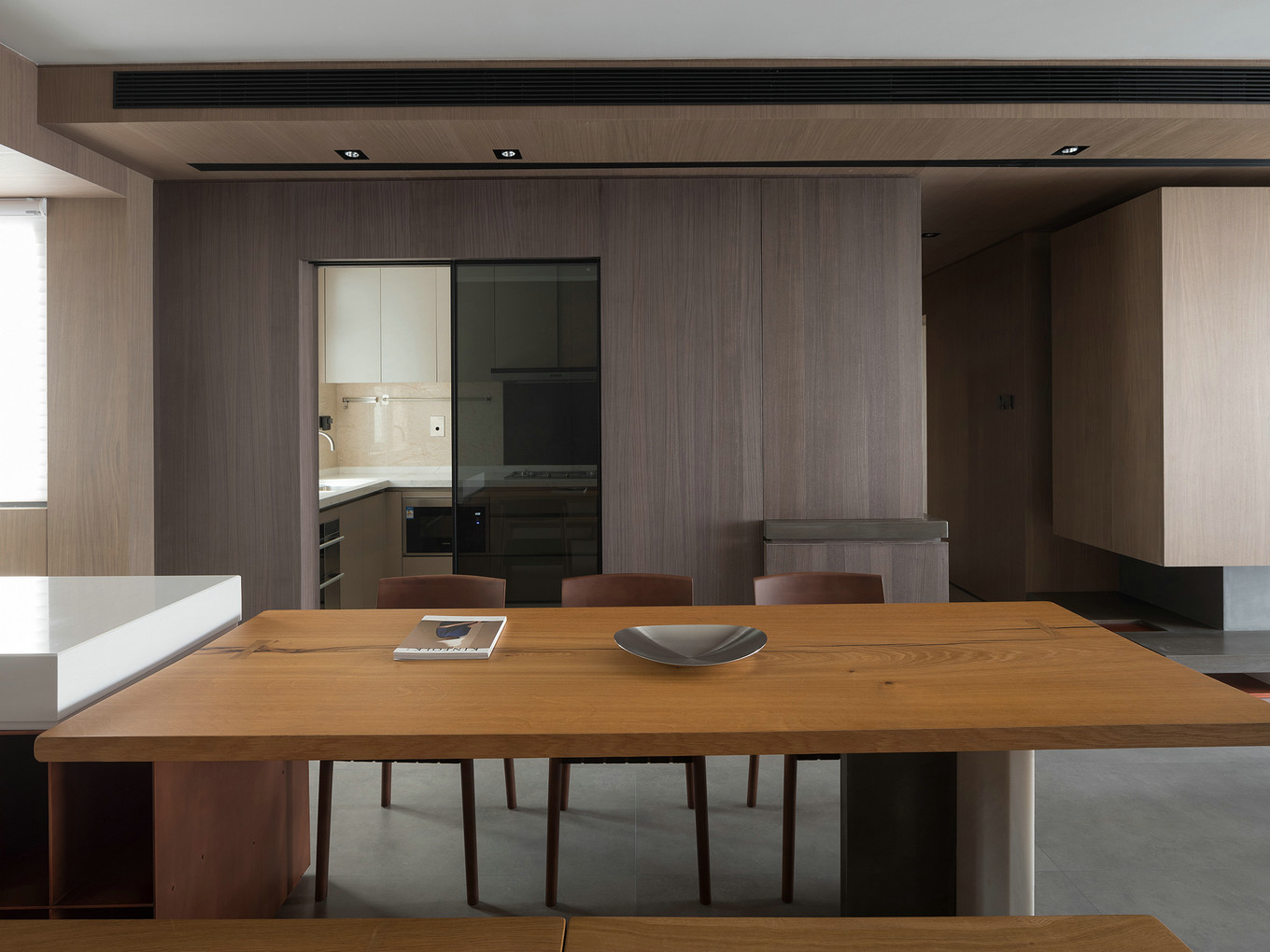 04  dining room.jpg