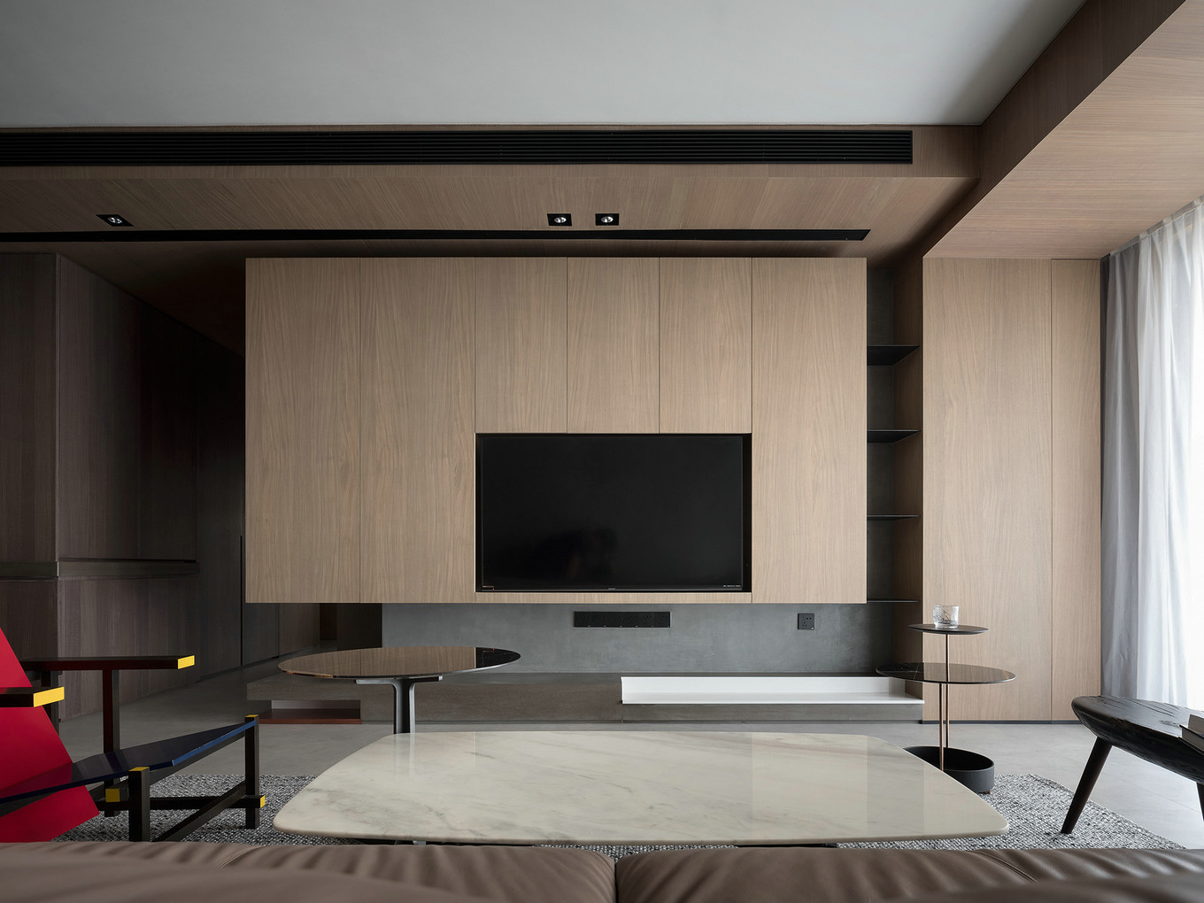 08  living room.jpg