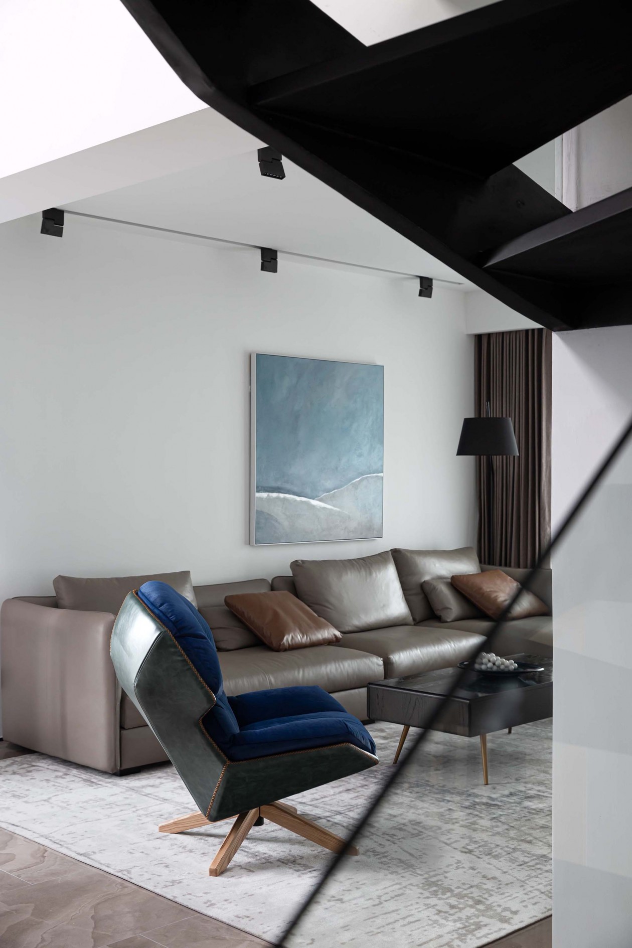 翩翩起舞的黑白键 