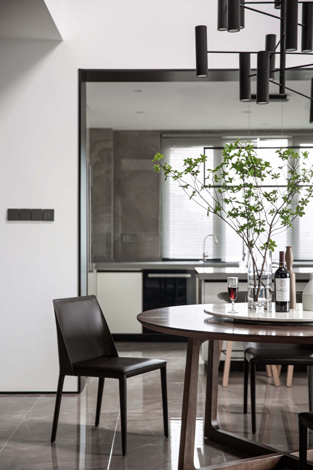 翩翩起舞的黑白键 