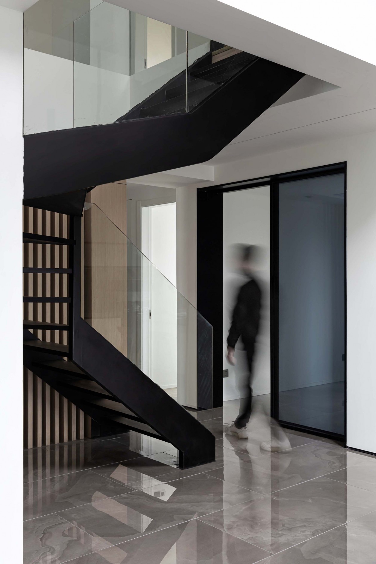 翩翩起舞的黑白键 