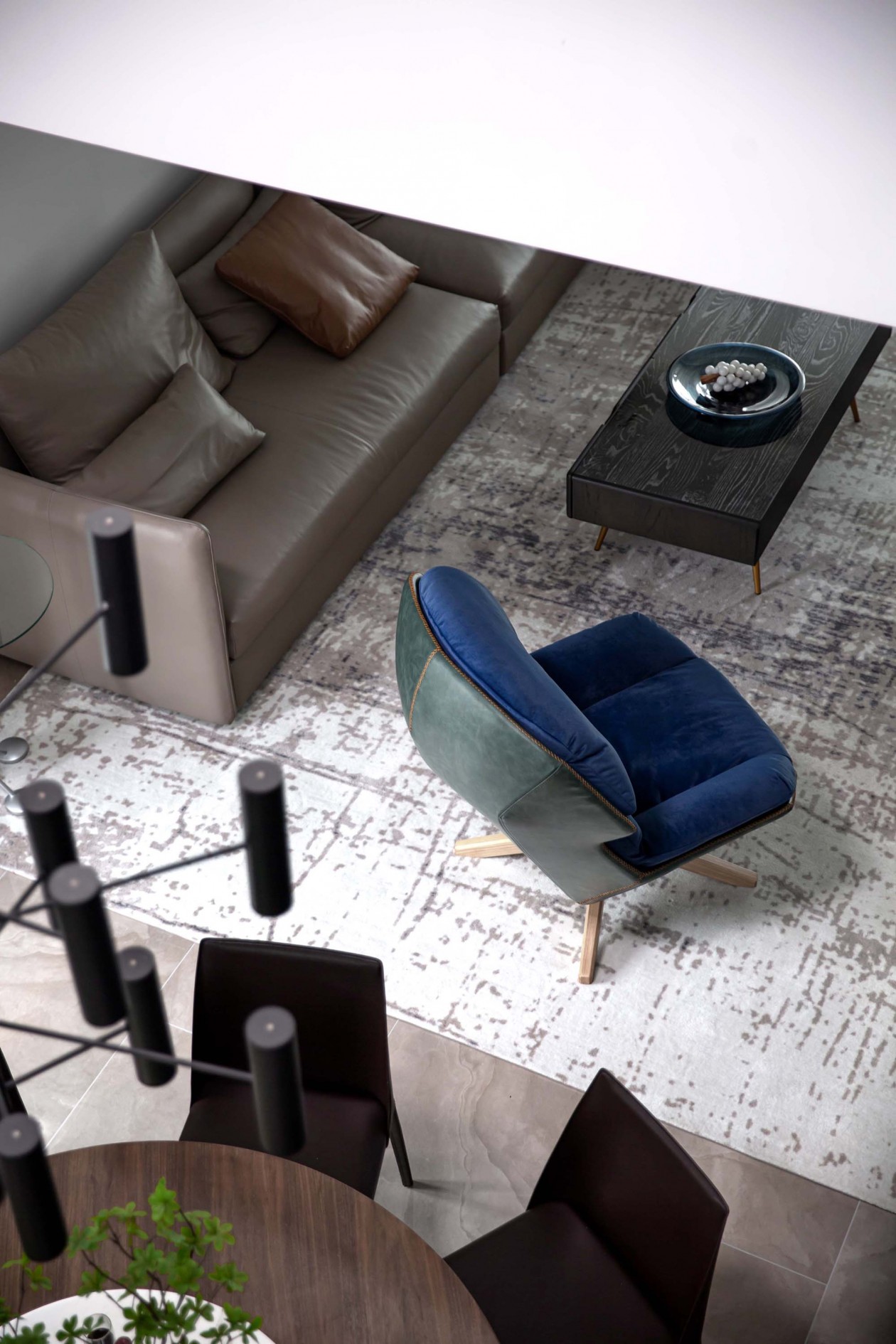 翩翩起舞的黑白键 