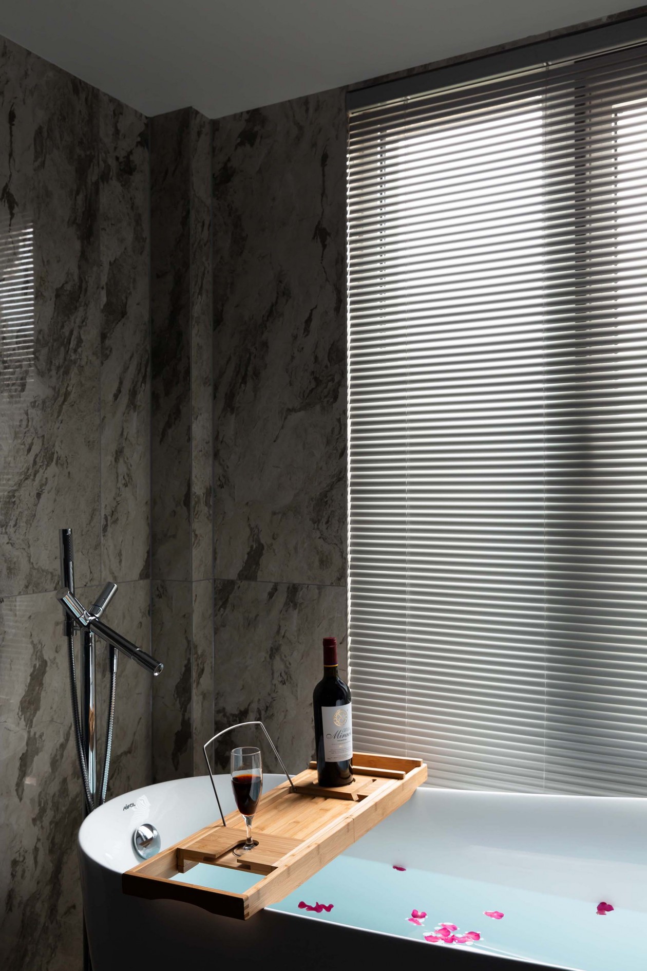 翩翩起舞的黑白键 