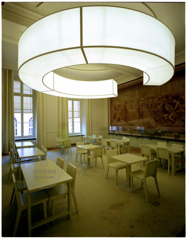 Ӧ�ã���ɫ����  ���ʣ�60�˰�ɫ����ֽ