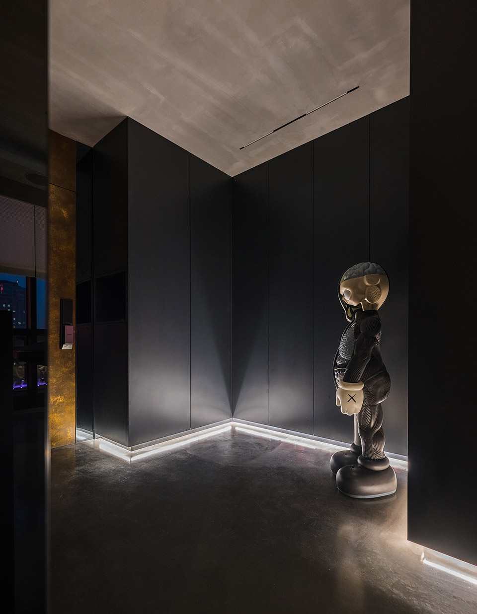 06-Black_FF-DESIGN.jpg