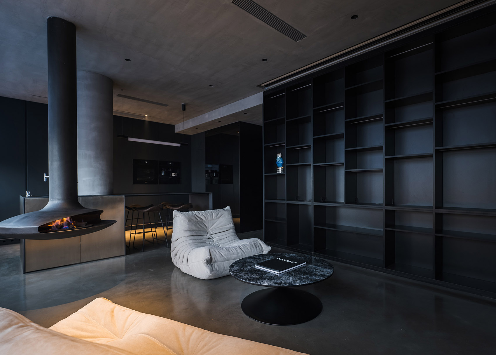 09-Black_FF-DESIGN.jpg