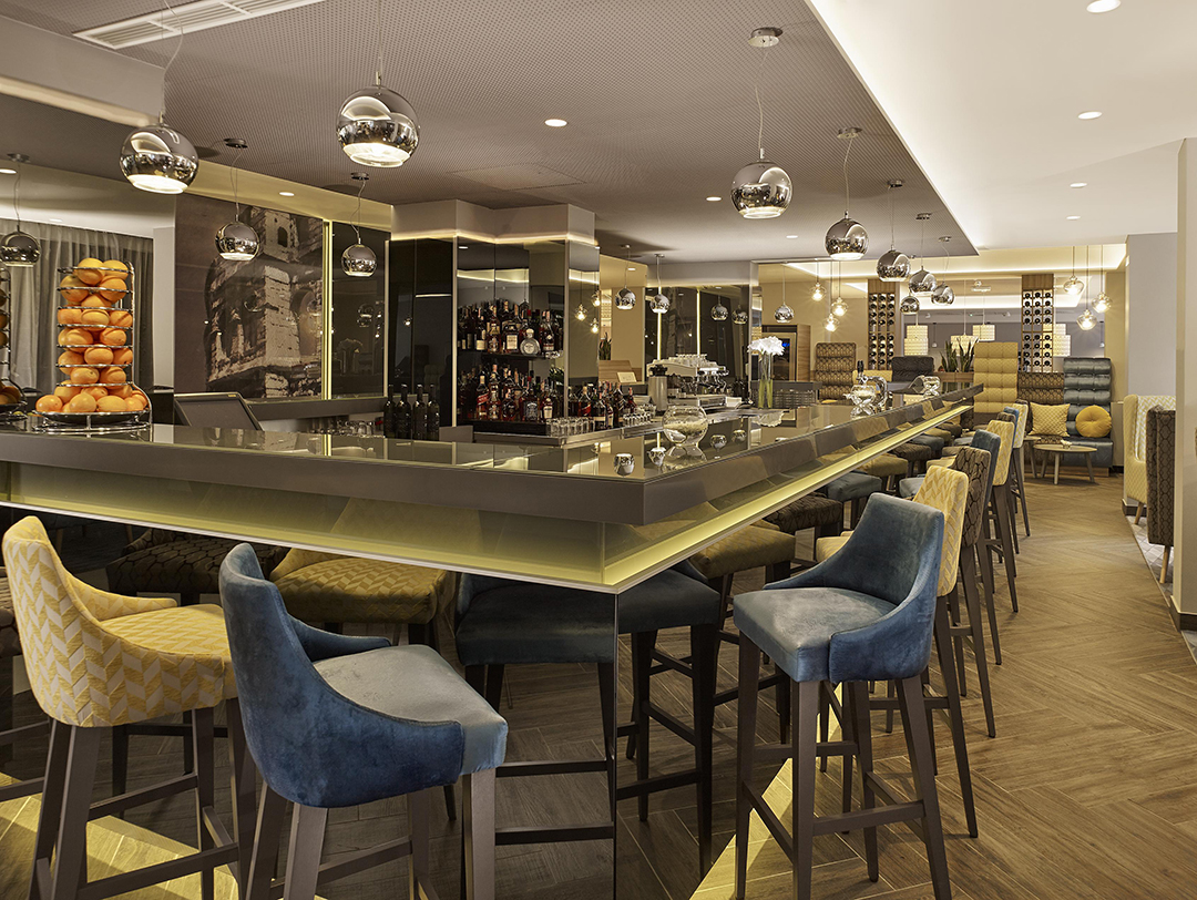 ��ͤ�Ƶ����