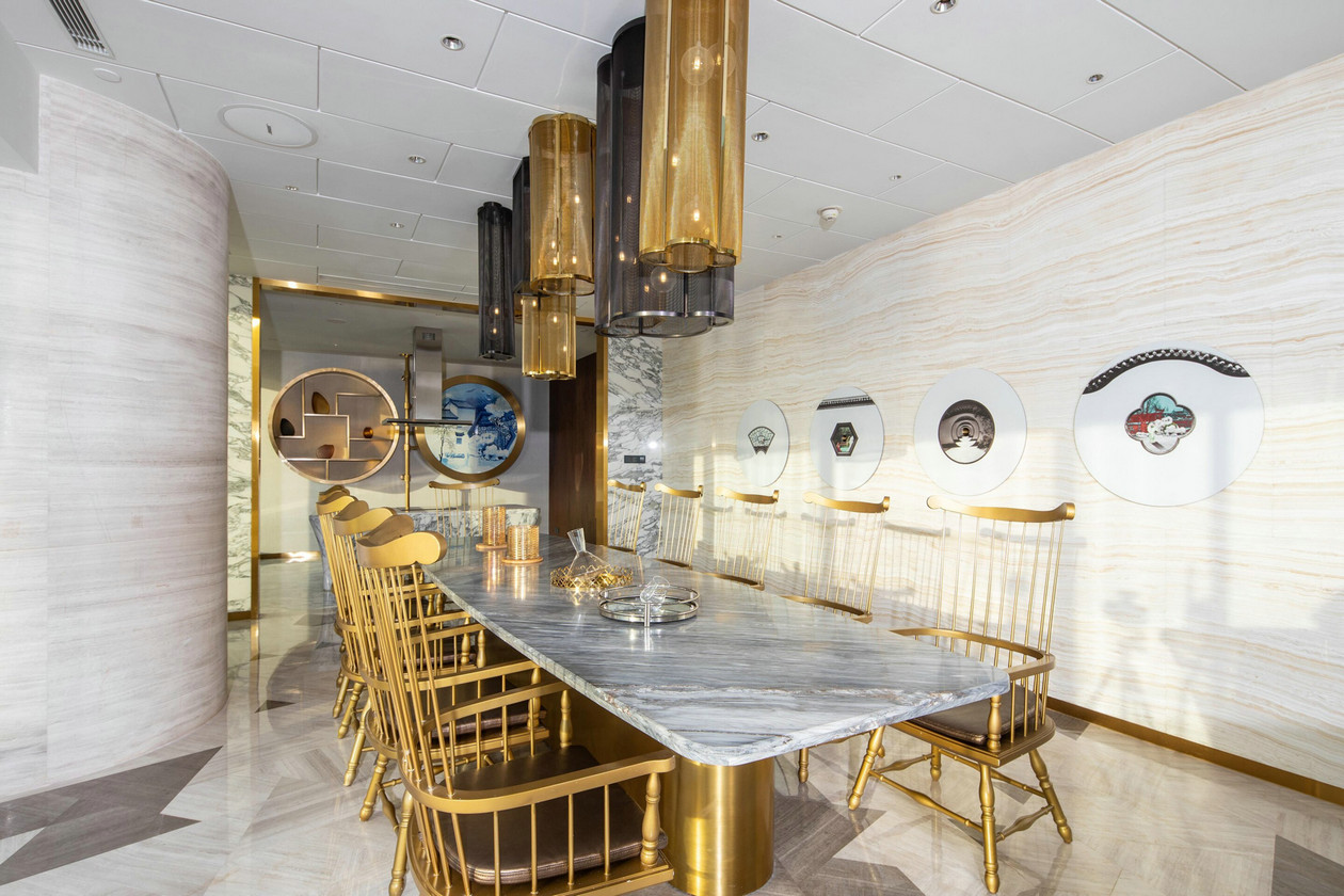 021-W-Suzhou-Luxury-Hotel-Suzhou-China-Extreme-WOW-Suite-Dining-Room.jpg