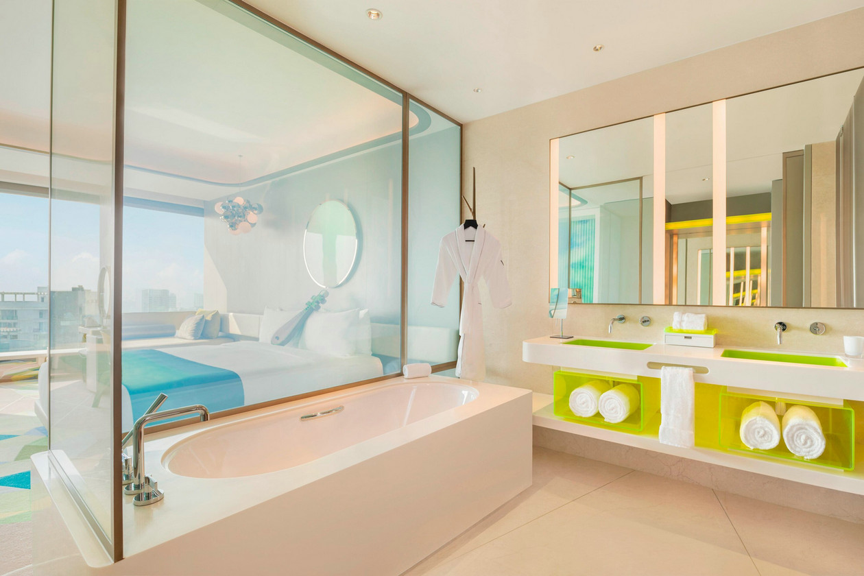 060-W-Suzhou-Luxury-Hotel-Suzhou-China-Wonderful-Guest-Bathroom.jpg