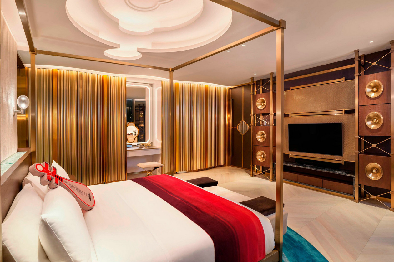 066-W-Suzhou-Luxury-Hotel-Suzhou-China-WOW-Suite-King-Bedroom.jpg