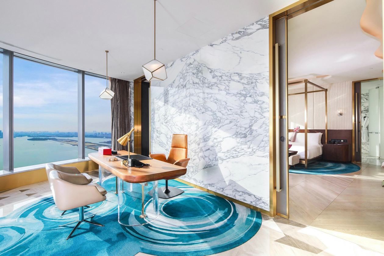 064-W-Suzhou-Luxury-Hotel-Suzhou-China-WOW-Suite-Desk.jpg