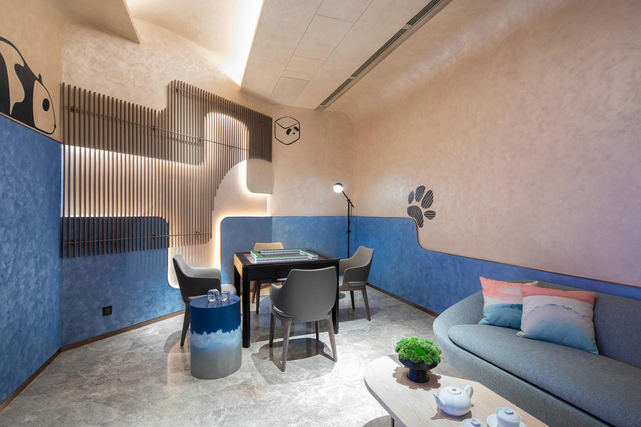 027-W-Chengdu-Luxury-Hotel-Chengdu-China-Play-Lounge-Room.jpg