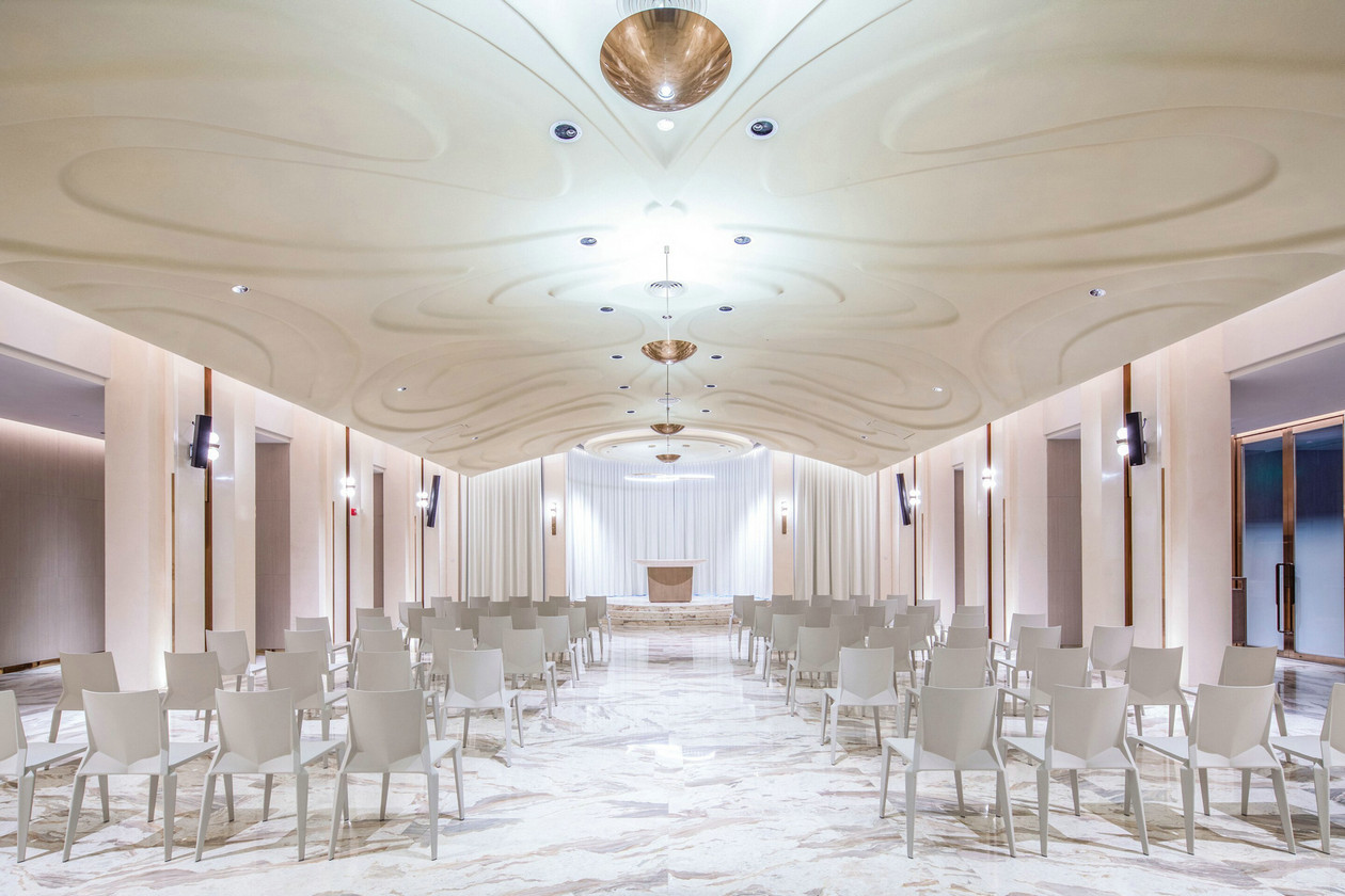 071-W-Chengdu-Luxury-Hotel-Chengdu-China-Wedding-Room.jpg