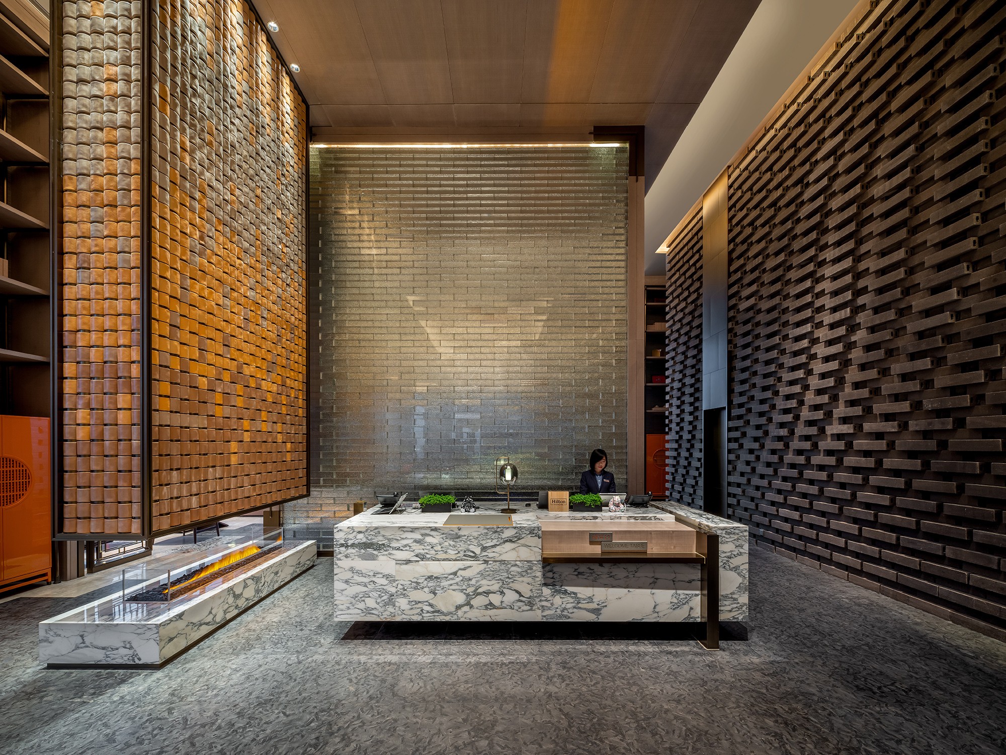 7._31F_reception_area.jpg