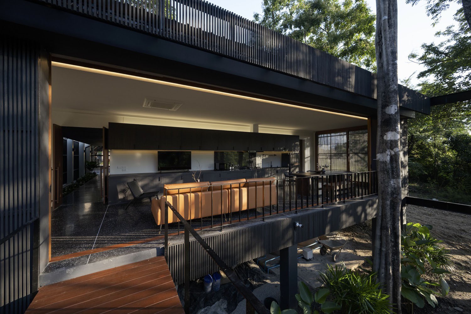 T (11).JPEG T (11).JPEG