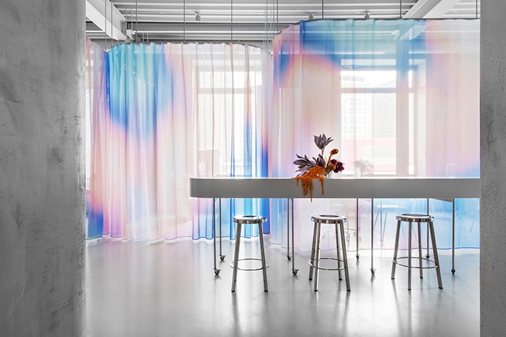 Ψ���鶯 Ī˹��Sfera����ɳ�������칫�ռ��������.jpg