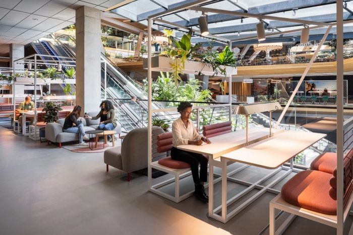 Booking.com Offices - Amsterdam - 8.jpg