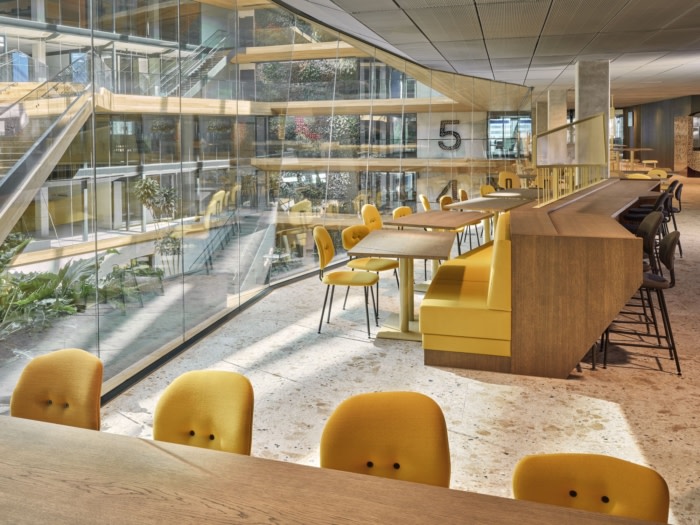 Booking.com Offices - Amsterdam - 12.jpg