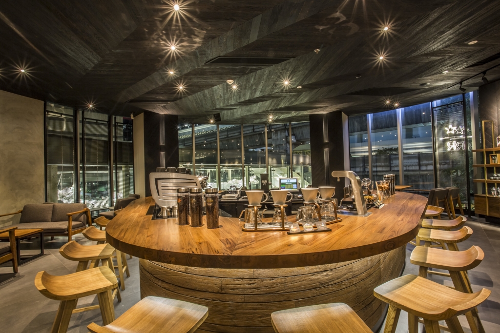 gaysorn_starbucks_thailand_3jpg.jpg