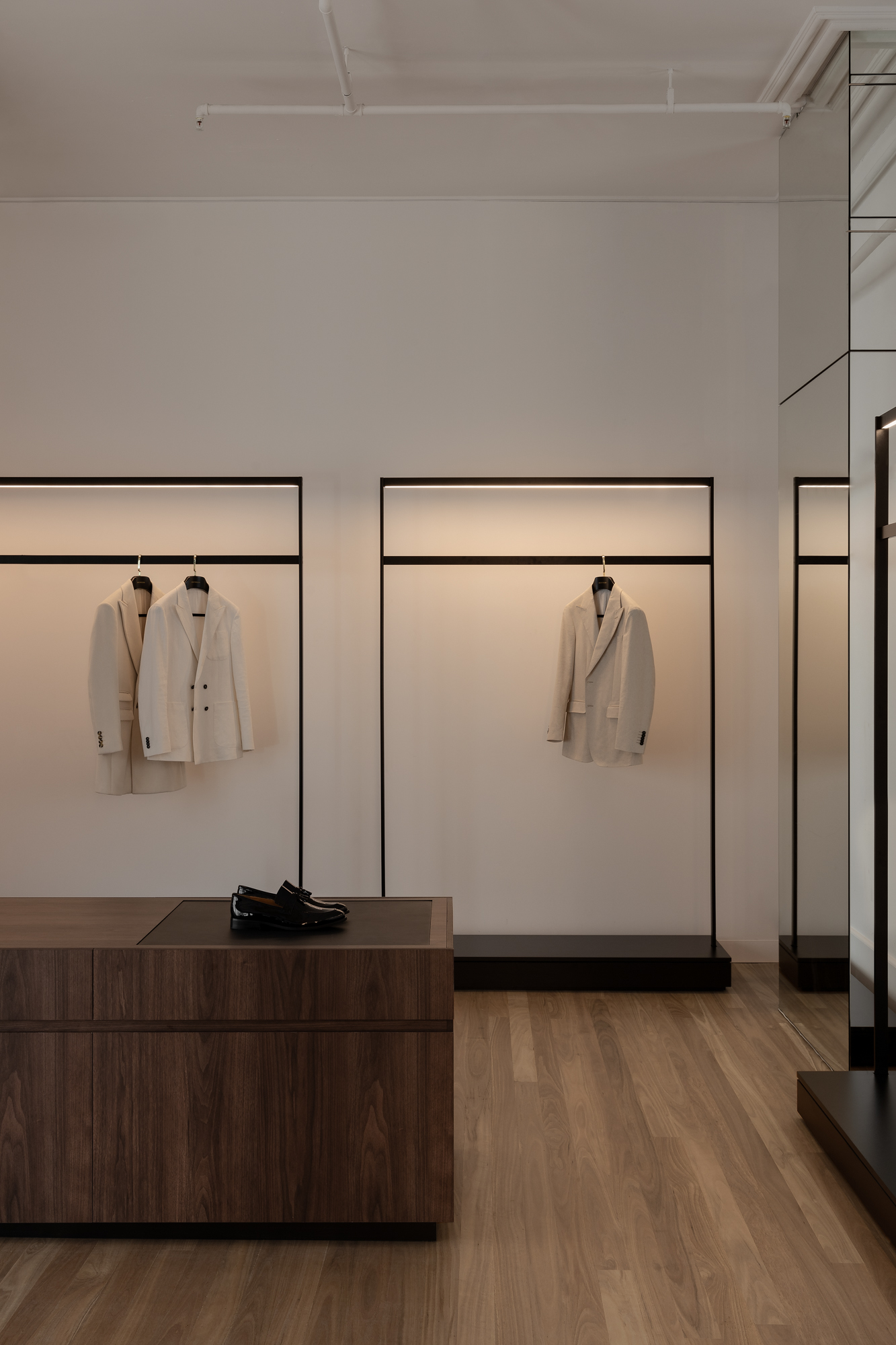 Brent-Wilson-Atelier-by-Nickolas-Gurtler-Office-Issue-11-Commercial-Feature-The-.jpg