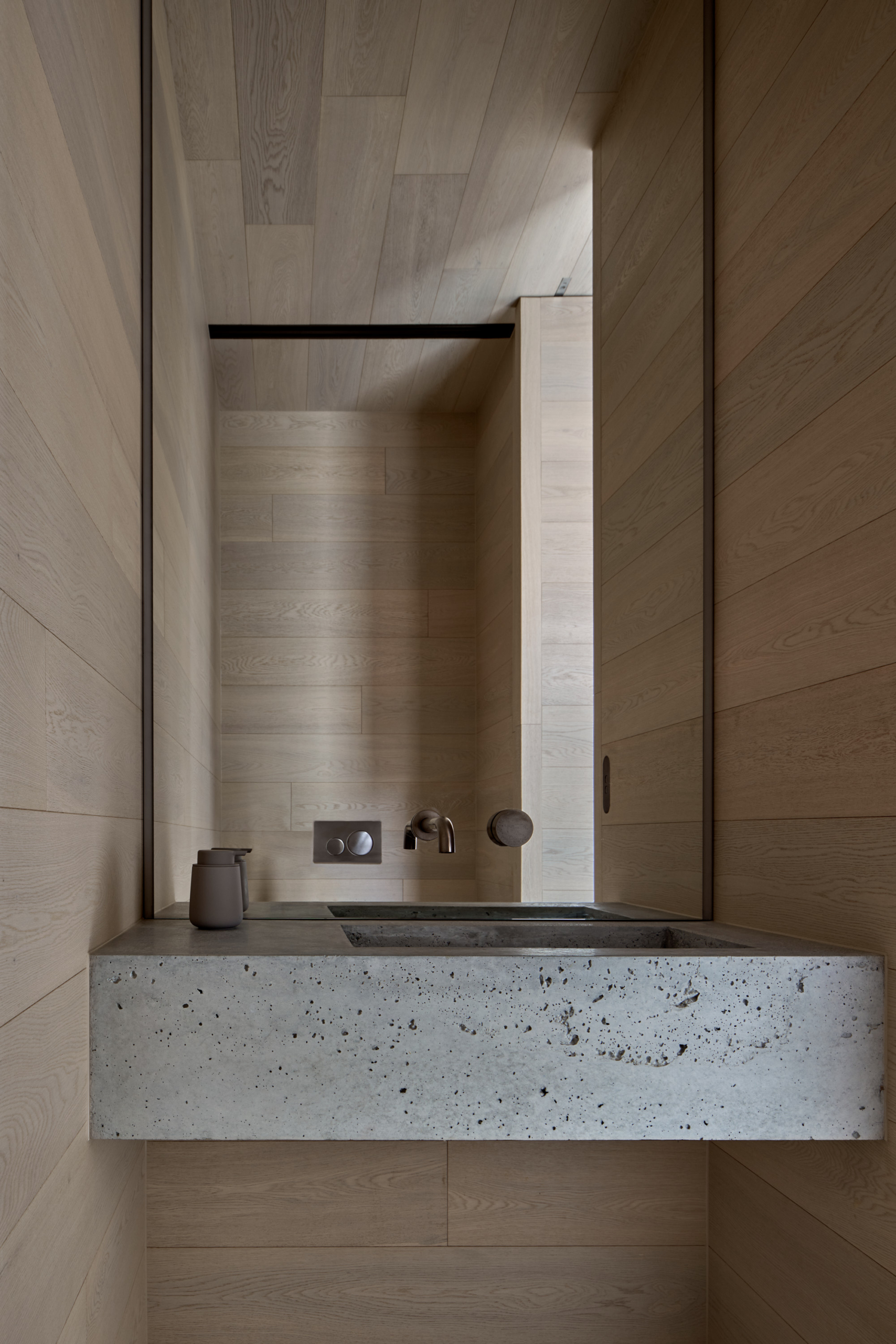 Thornbury-House-by-Architecture-Caisson-Project-Feature-The-Local-Project-Image-.jpg