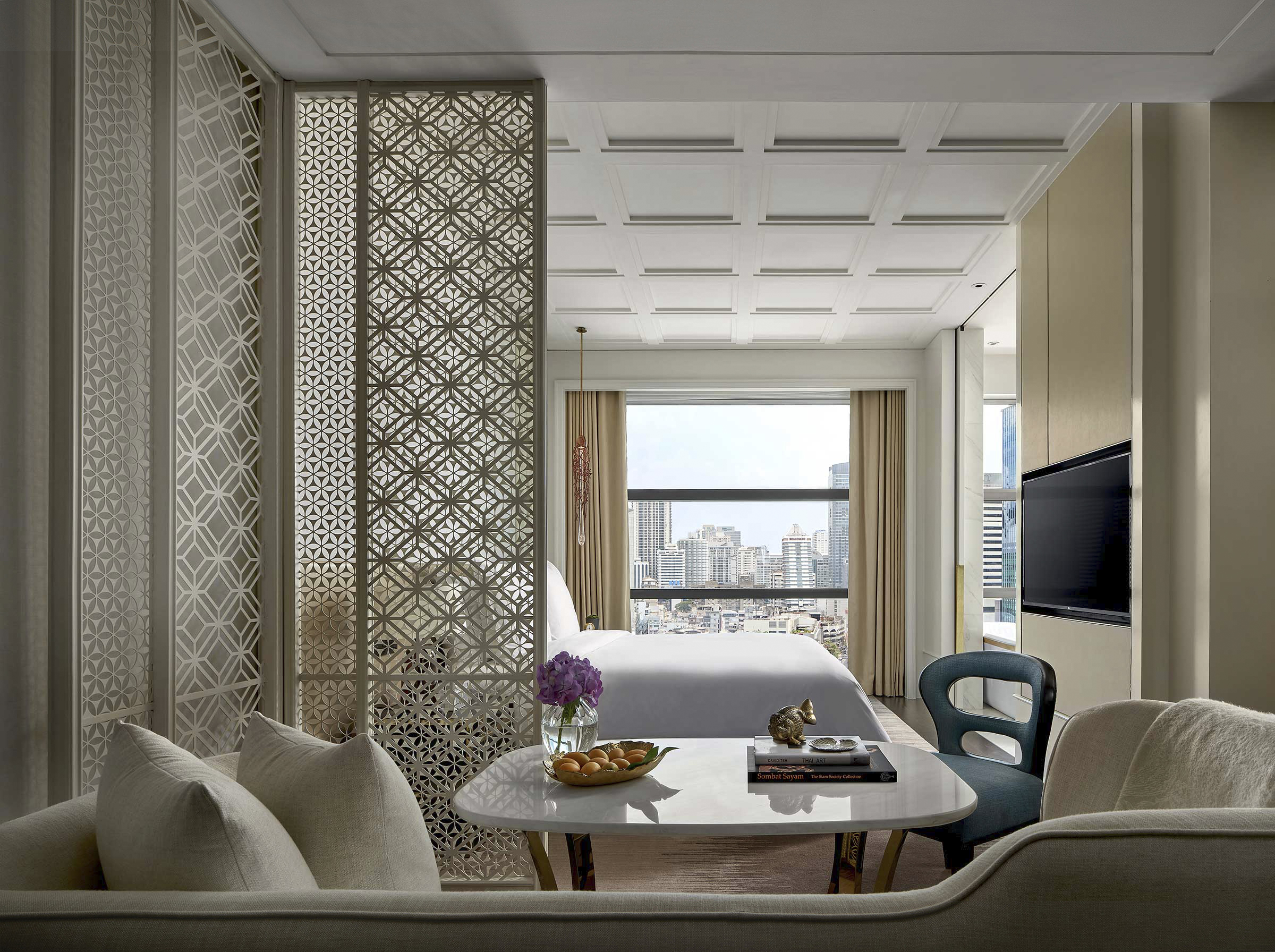 2186_1_000_N198_RWBKK_Excecutive Room.jpg
