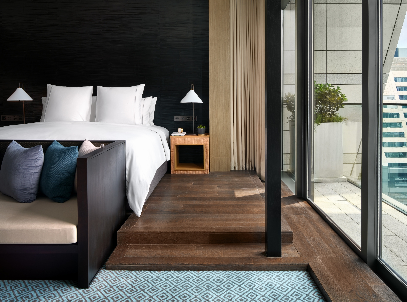 107844482-H1-RWBKK_Grand_Studio_Room_Bedroom_1.jpg