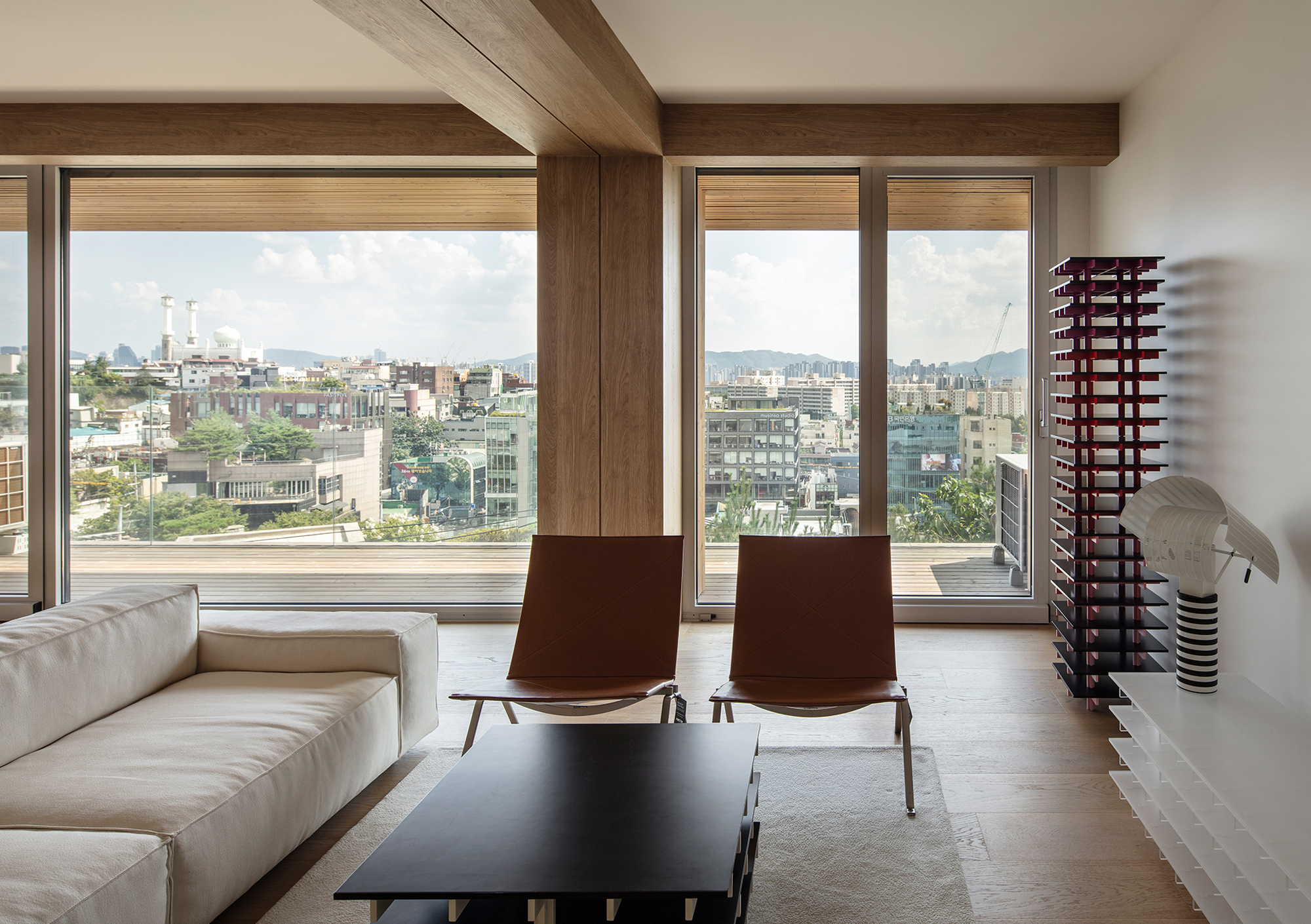 Itaewon-House-by-SMA-Studio-02.jpg
