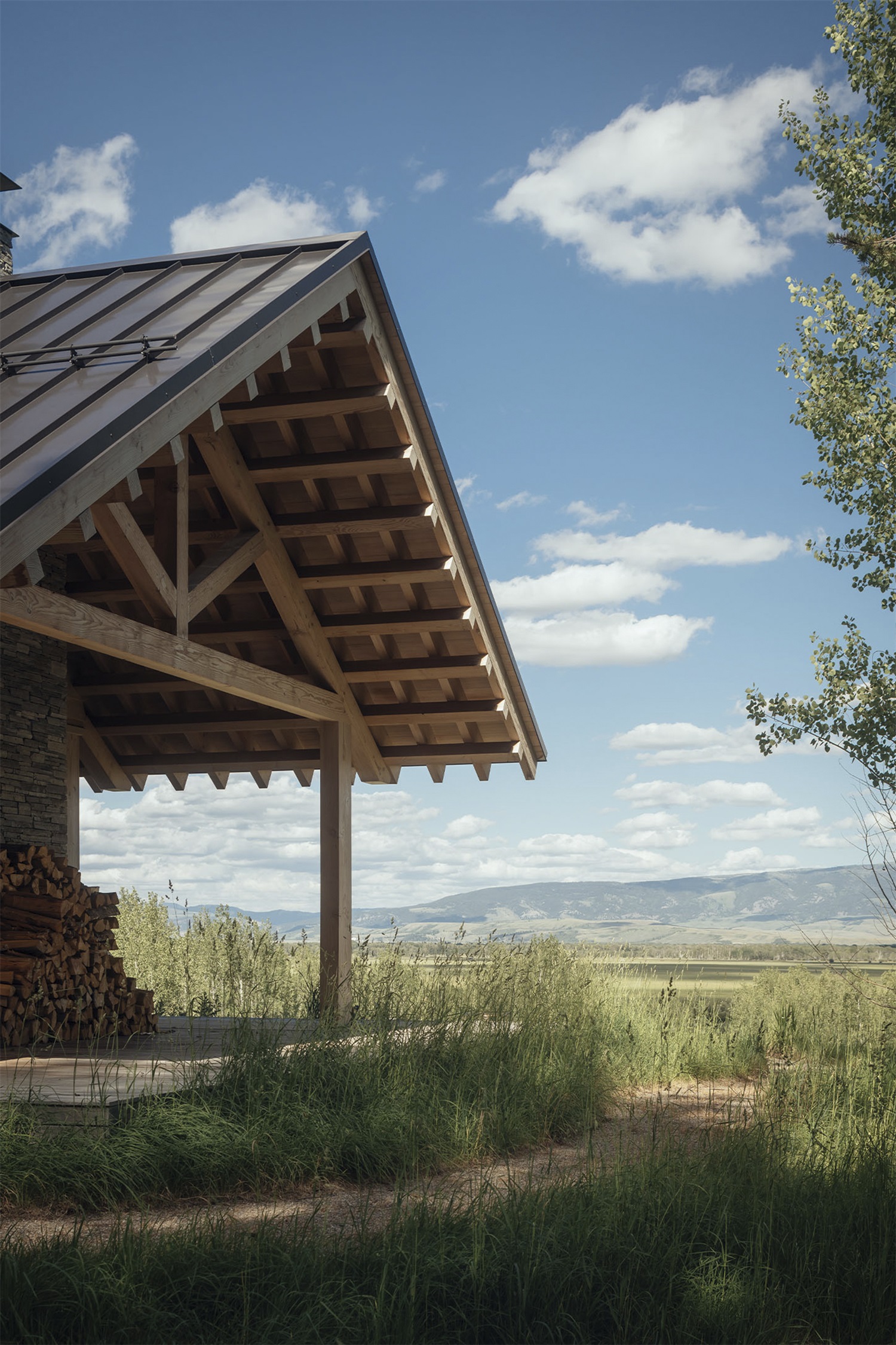 Snake-River-Cabin-by-Mclean-Quinlan-06.jpg