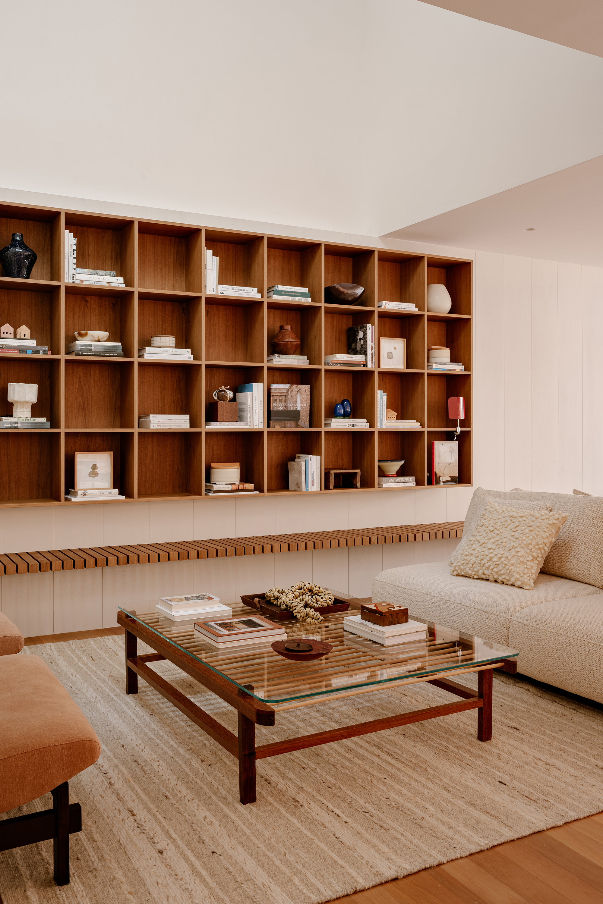 CCB-House-by-VOA-Arquitetura-03.jpg