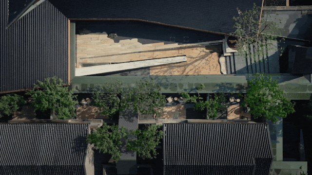DM_20250928200528_011.GIF