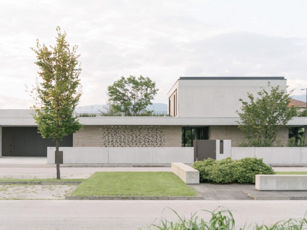 Didon�� Comacchio Architects | House GM