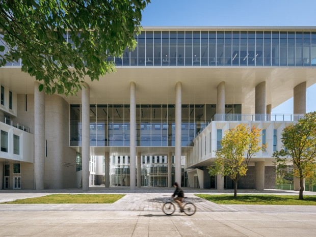 �廪��ѧ��������о�Ժ | ���ݿ϶���ѧ����¥