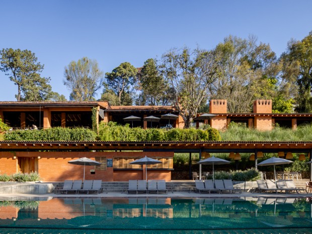 Chain + Siman | Hotel AvAndaro