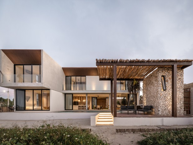 Apiron | Tunich House