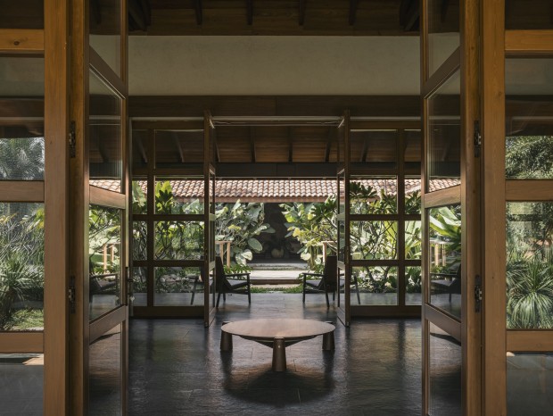 23 Degrees Design Courtyard House
