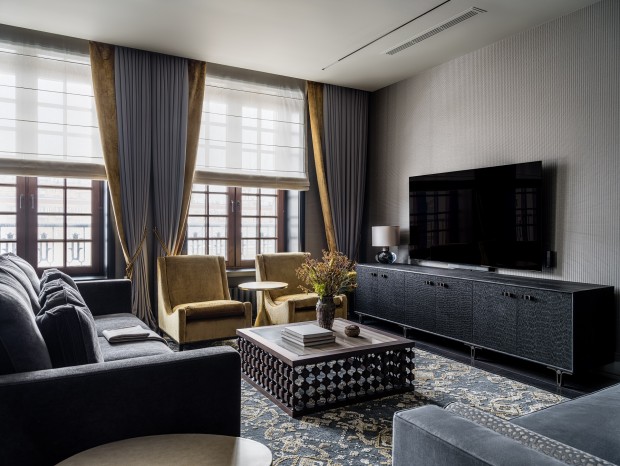 Oleg KlodtحA Brutalist Apartment