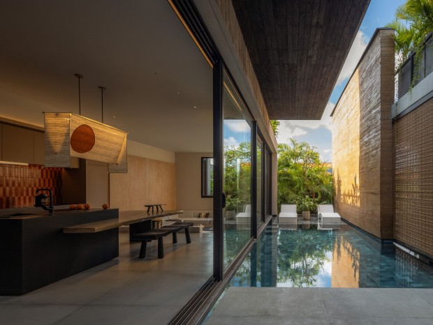 K-Thengono | 3+2+1 Villa