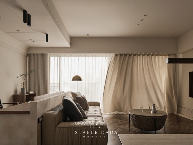 ȴStable Dada | 
