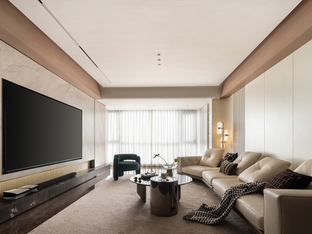 ������ƣ����׵�����