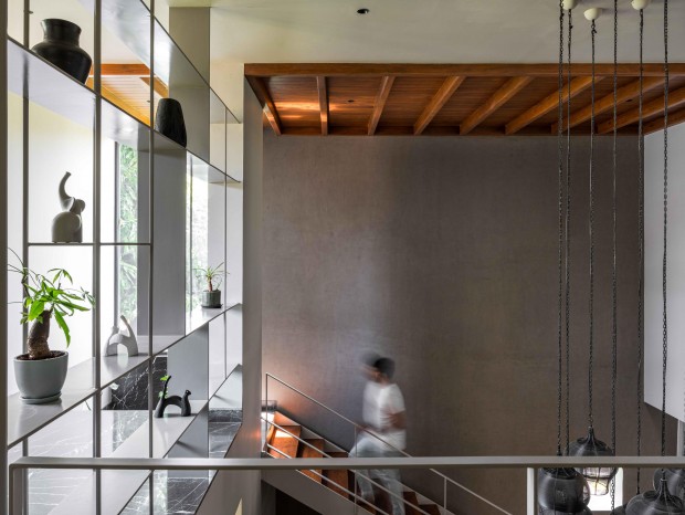 POD STUDIO |Charcoal Charm