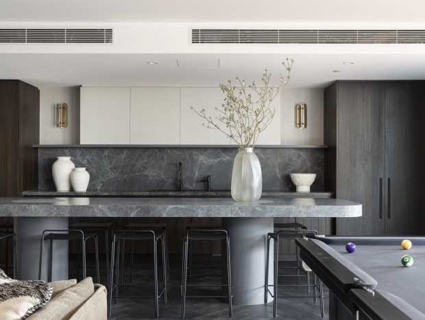 HALLMARCحAPPROACHABLE LUXURY