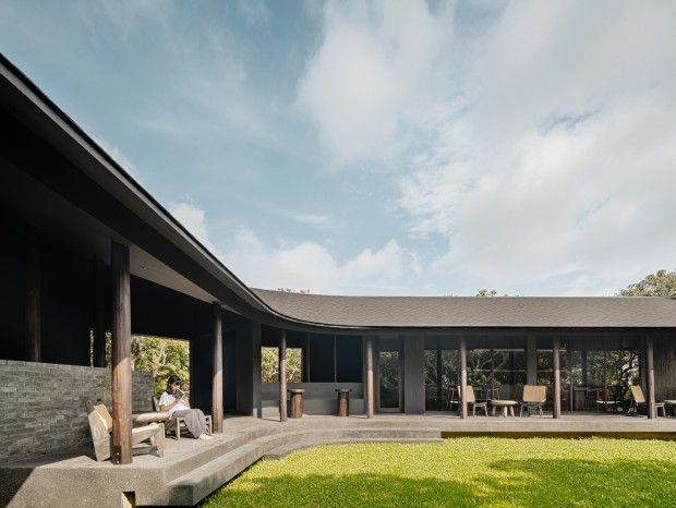 BodinChapa حCafe MADA in the Little Garden