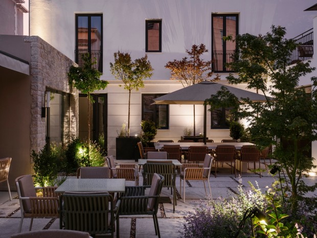 Sandra tarruellaحHotel Rhin Garden