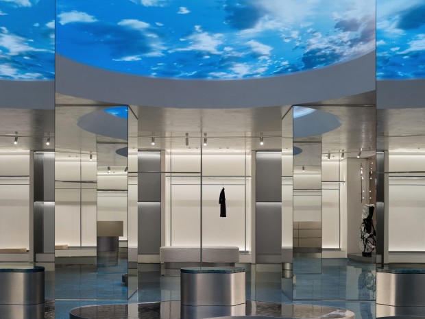 Mark&Lona  Flagship