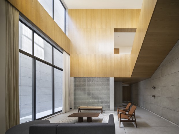 Studio UF+O | Casa Entre Muros