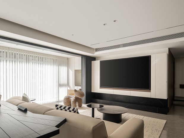 �Ҵ���� | 140ƽ����װ�޸��죬�ִ���Լ�ڰ�ɫ��